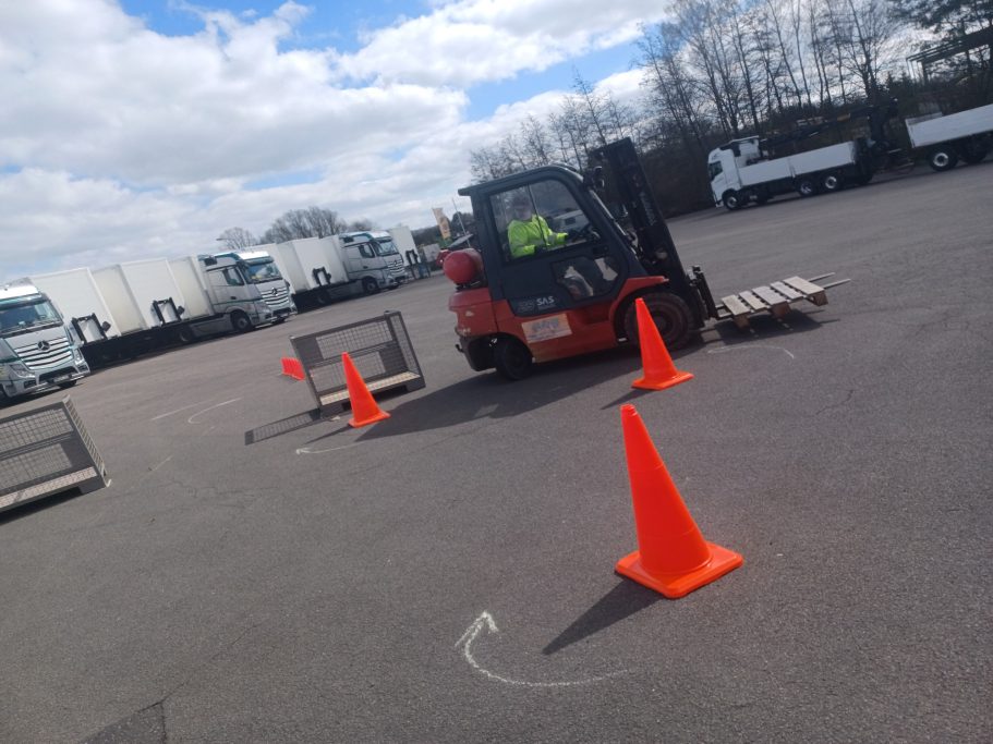 Gabelstapler praktische Prüfung Gabelstapler praktische Prüfung